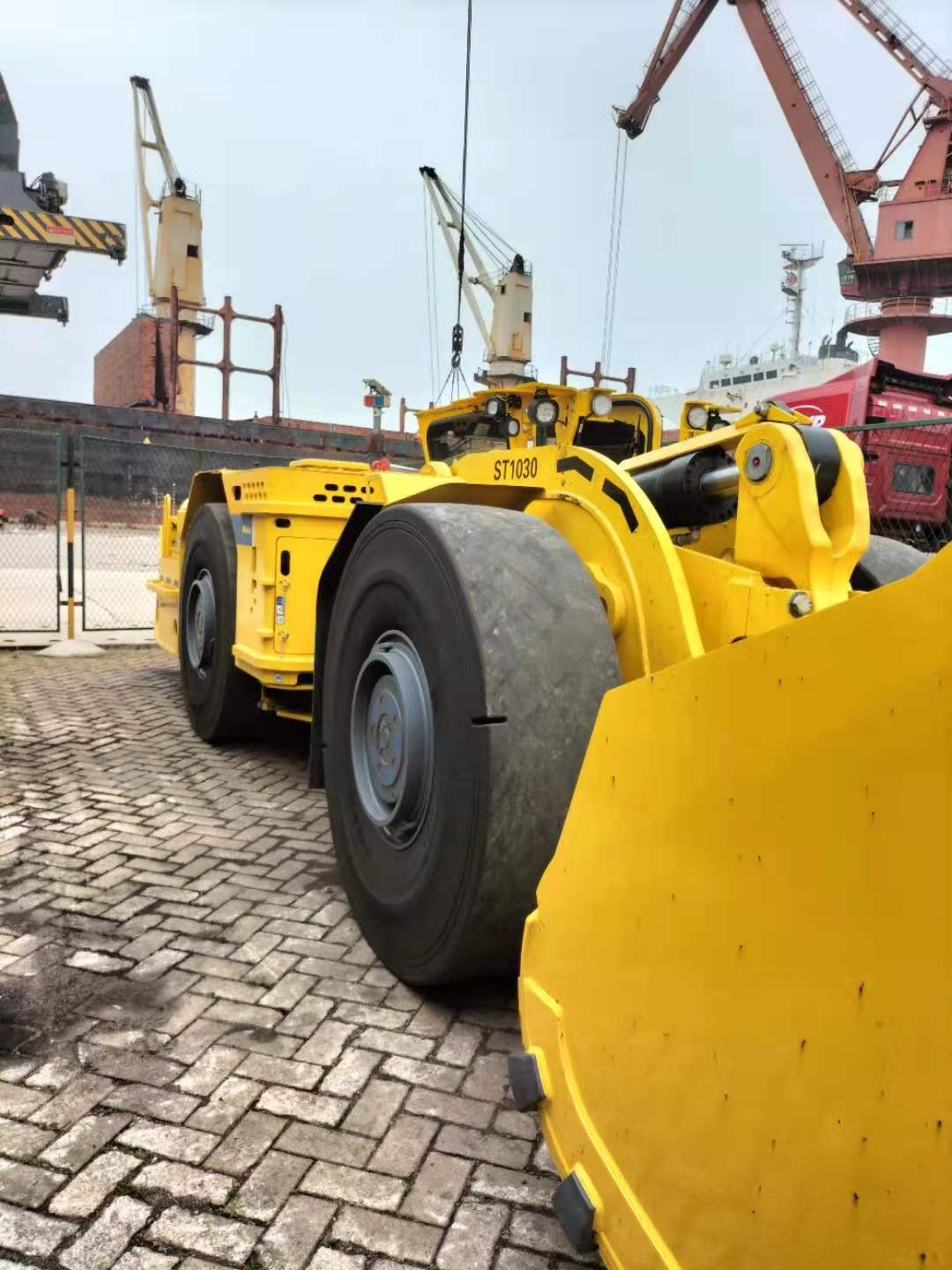 工(gōng)程設備 楚基運輸